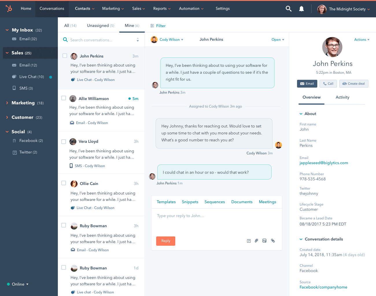 hubspot live chat tool for support service